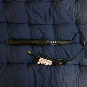 Bio Ionic 1.5” Long Barrel Curling Iron